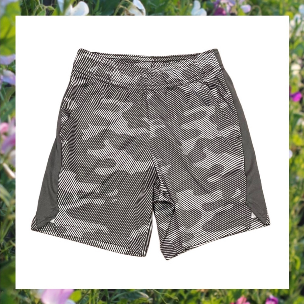 ALL IN MOTION Boy's Gray Camo Athletic Shorts Size XS.